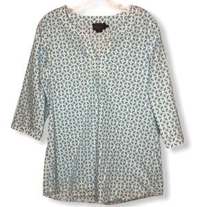 Pendleton Blue and White Tunic V-neck Top.…